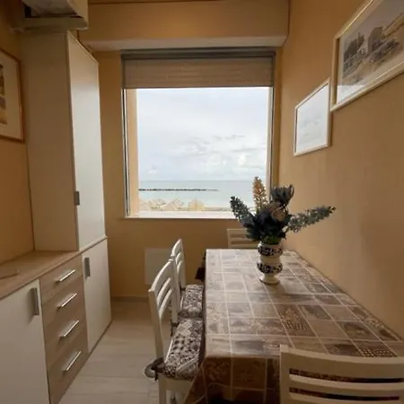 Apartment Bilocale In Riva Al Mare Bis *
